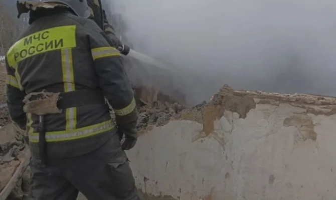 В Кимовске загорелось заброшенное здание