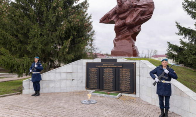 В Туле отметили 82-ю годовщину легендарной 106-й гвардейской воздушно-десантной дивизии