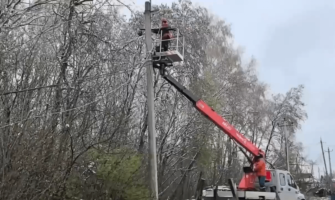 Специалисты «Тулэнерго» устраняют последствия шквалистого ветра в Тульской области