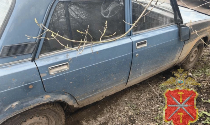 23-летний молодой человек из Новомосковска украл автомобиль за 50 тысяч рублей