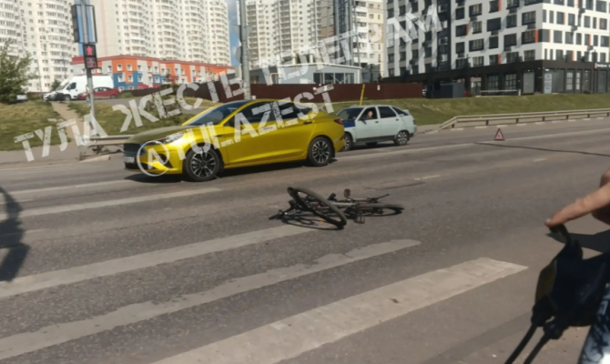 В Туле на улице Хворостухина сбили 11-летнего велосипедиста