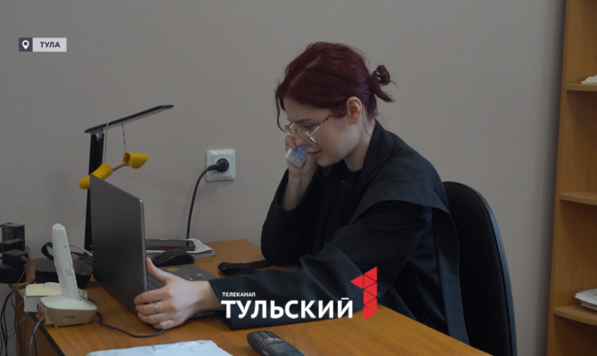 Мошенники в Туле запустили чат-бот от имени "СДЭКа" и налоговой