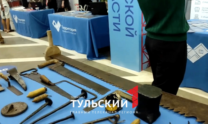 Тульские археологи показали древние строительные инструменты