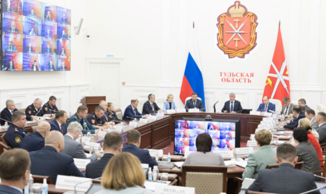 Миляев поручил усилить безопасность в День знаний и День города