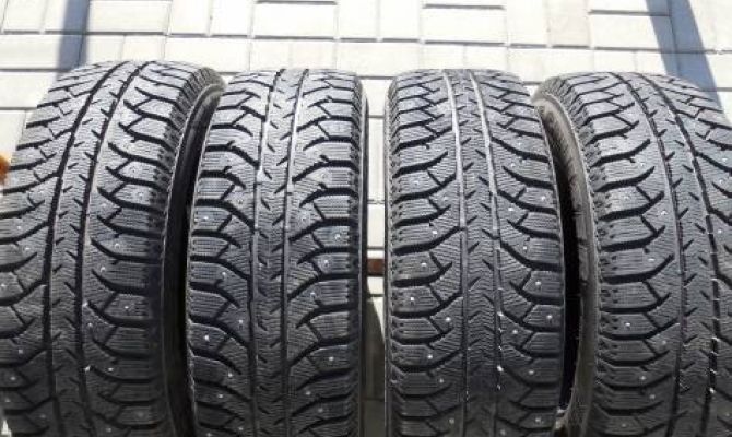 Два жителя Богородицка сняли с ВАЗа четыре колеса с дисками