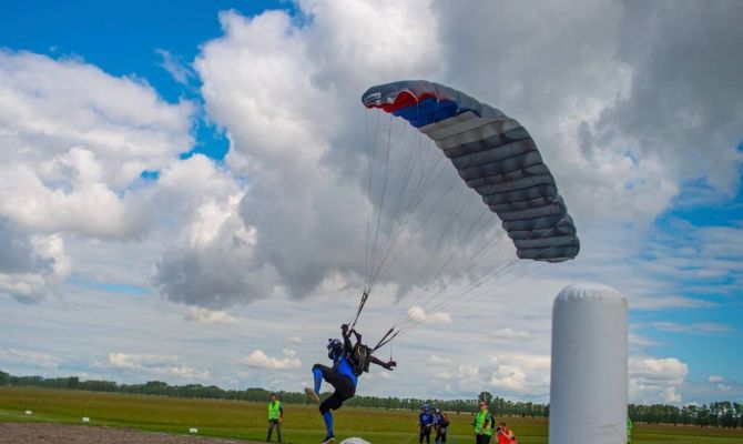 Туляки заняли призовые места на соревнованиях по купольному пилотированию