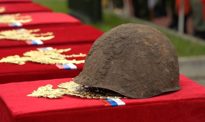 22 июня на Кургане Славы в Белеве захоронили солдат, павших во время войны