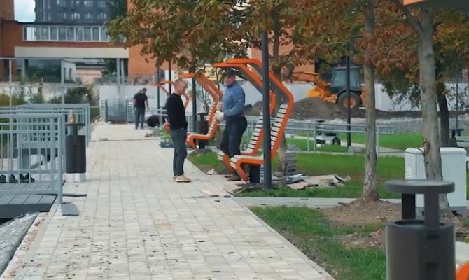 В сквере «Встреча» в Туле появились новые детские зоны