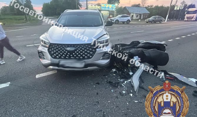 Под Тулой пенсионер на "Чери" протаранил мотоциклиста