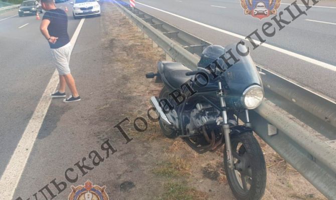 В Ефремове мотоциклист врезался в отбойник