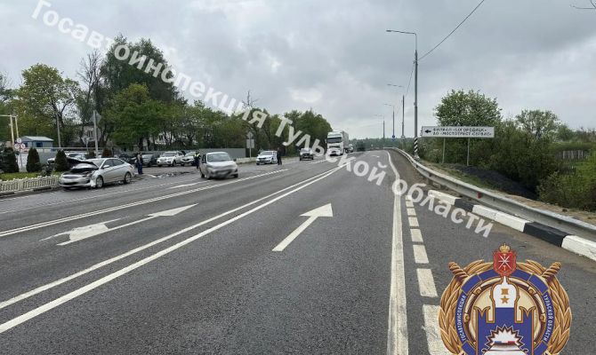 Под Тулой «Лада» протаранила «Хендай»