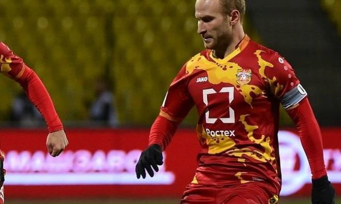 Капитан тульского "Арсенала" забил гол "Анжи" и открыл счет матча