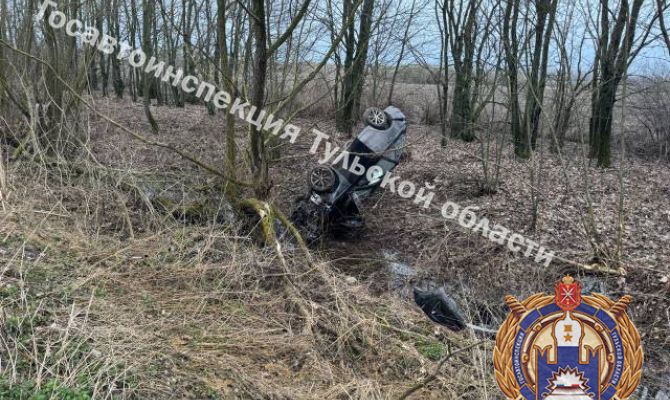 Под Тулой перевернулся «Джили»