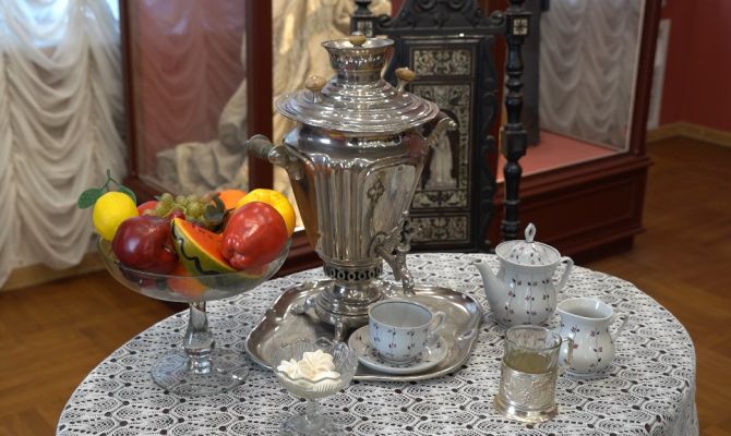 Статусные вещи и свидетели эпохи: в Туле покажут уникальные предметы для чайной церемонии XIX века