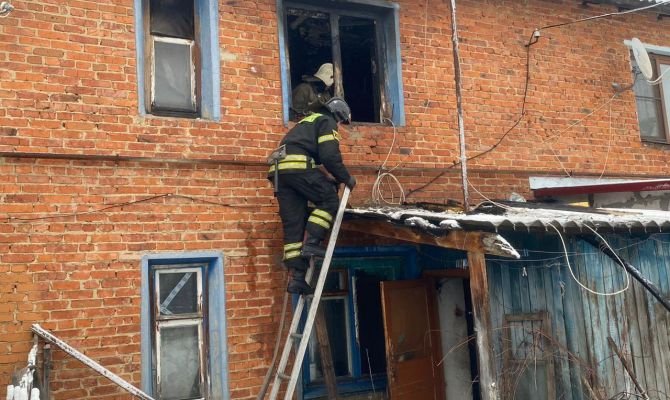 Пожар с пострадавшим случился утром 2 апреля около Новомосковска