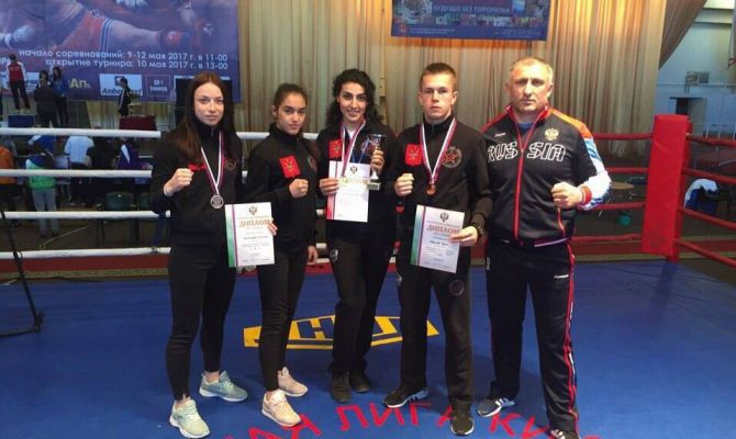 Тульские кикбоксеры привезли медали с чемпионата и первенства России