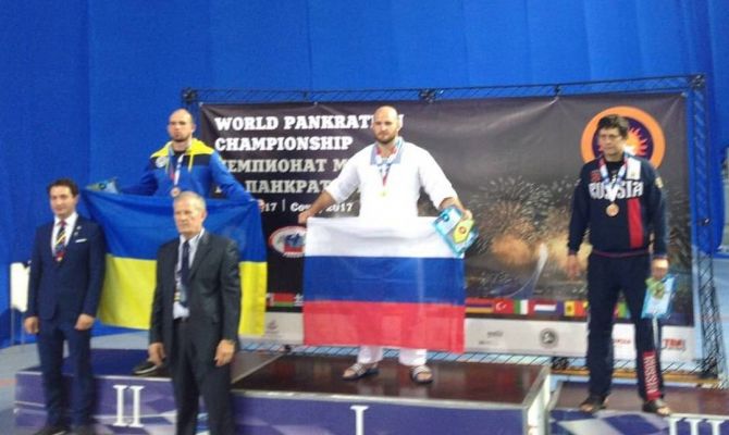 Туляк Денис Полехин стал чемпионом мира по панкратиону