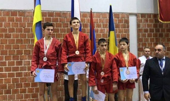 Тульский самбист взял золото на юношеском первенстве Европы