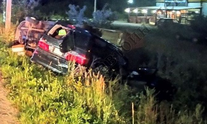 Под Богородицком Toyota врезалась в стоящую «ГАЗель»