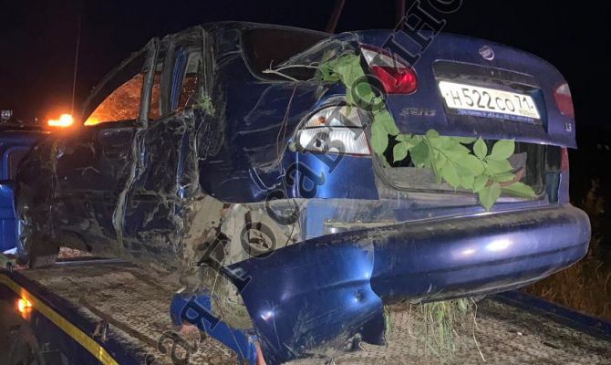 В Веневском районе водитель Sens TF698P врезался в дерево и погиб