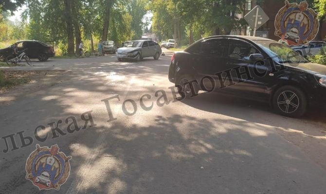 В Киреевске «ВАЗ-21124» не уступил дорогу Kia Rio