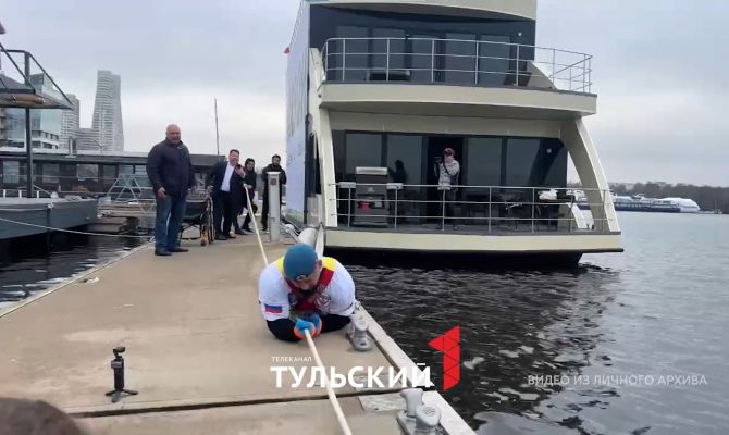 Потерявший ноги боец СВО из Новомосковска руками отбуксировал 59-тонную яхту