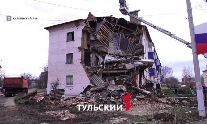 Дом в поселке Куркино восстанавливают после взрыва газа