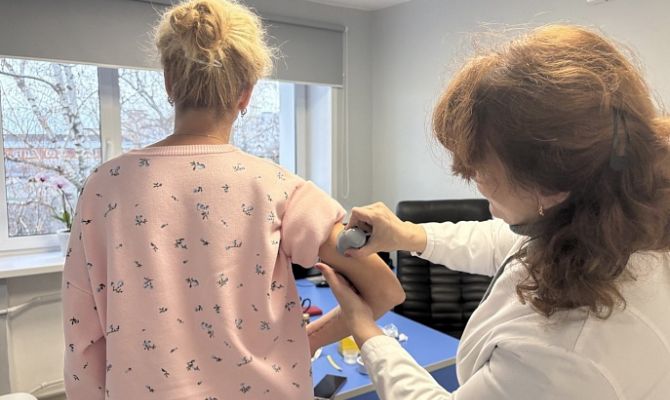 В Туле беременным с диабетом внедрили под кожу датчики контроля глюкозы