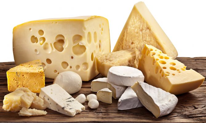 Натуральный сыр или подделка: Росконтроль провел проверку