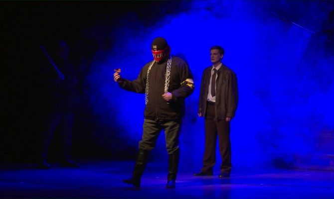 Тульским школьникам показали спектакль «Молодая Гвардия». ФОТО