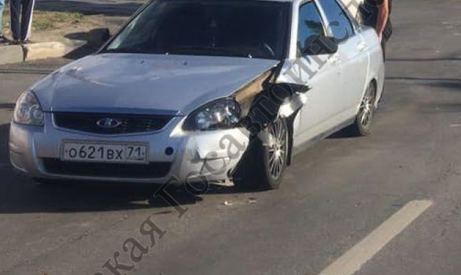 В Туле «Лада» столкнулась с мотоциклом