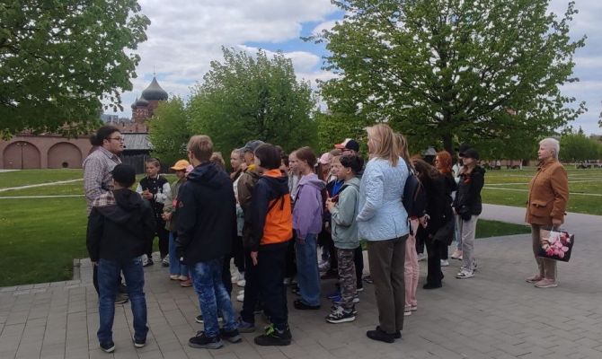 Тульские гиды вспомнили вопросы туристов, которые ввели их в ступор
