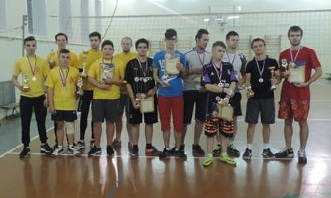 В Туле состоялись областные соревнования по волейболу среди «особенных людей»