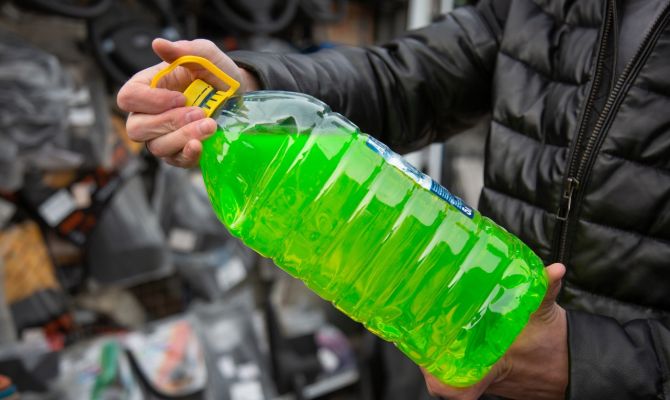 В Тульской области существенно вырос спрос на незамерзайку: как выбрать правильный стекломой