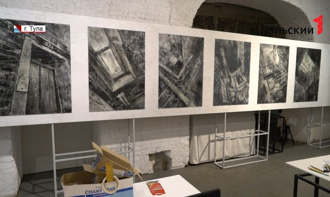 «Признаки жизни»: в Туле открылась выставка о переживаниях на самоизоляции 