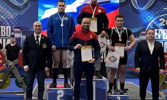 Туляк стал лучшим на первенстве России по пауэрлифтингу в весовой категории 120 кг