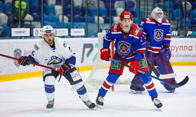 Губернатор Алексей Дюмин поздравил хоккейную команду АКМ с победой