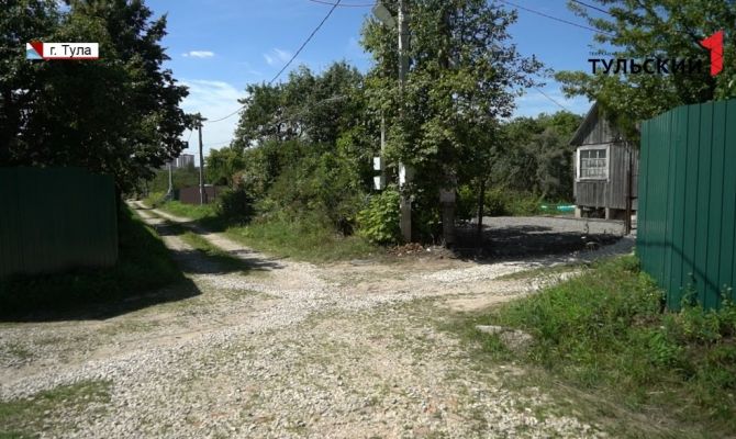 В Туле члены СНТ приватизировали дорогу и закрыли ее для соседей