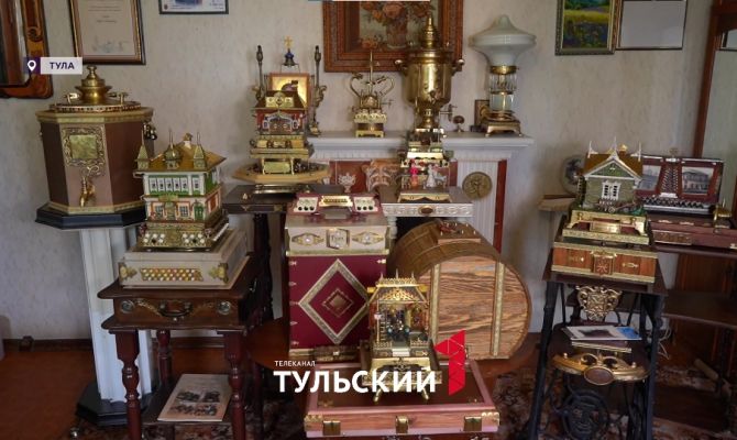 Мастер из Тулы "уменьшил" Ясную Поляну и Кремль до размеров самовара