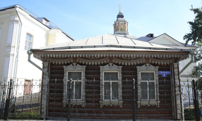 В Туле отремонтировали дорогу к музею Демидовых