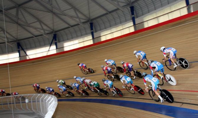 Алексей Дюмин поздравил тульских велосипедистов с победой на Чемпионате России