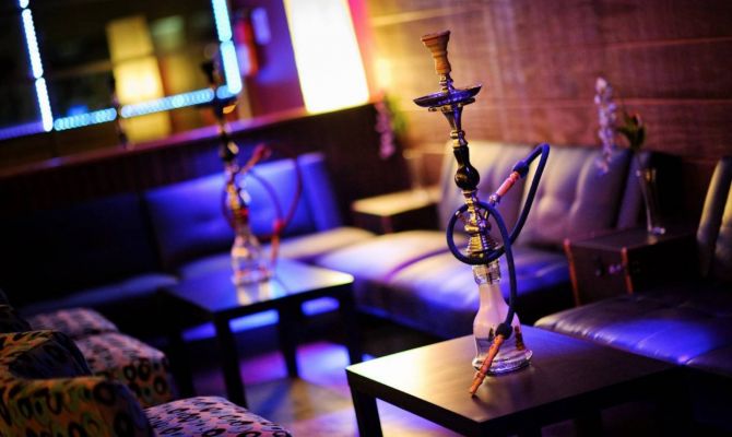 В российских ресторанах запретят кальяны и вейпы