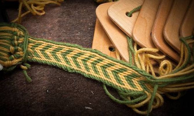 Туляков научат ткать на дощечках