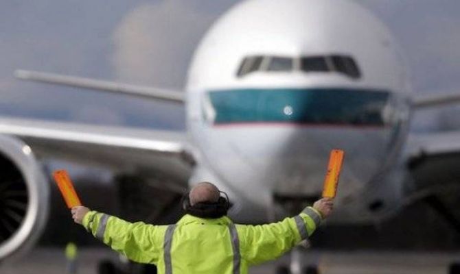 Российским авиакомпаниям дадут право не пускать на борт авиадебоширов