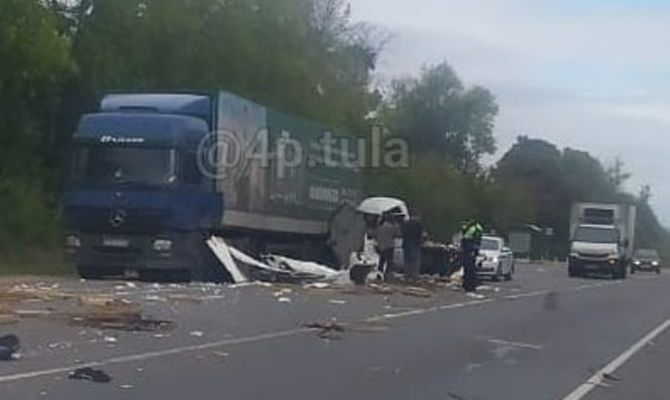 Под Тулой ГАЗель протаранила фуру