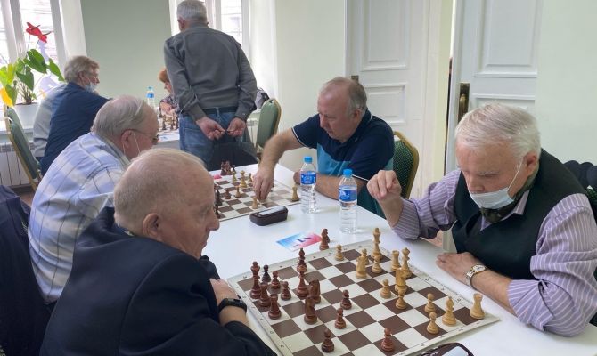 От дебюта к эндшпилю: в Туле прошел шахматный турнир среди пенсионеров