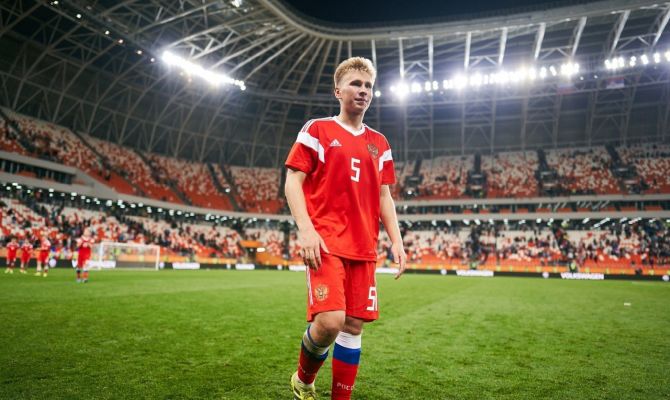 Тульский «Арсенал» арендовал защитника «Рубина»