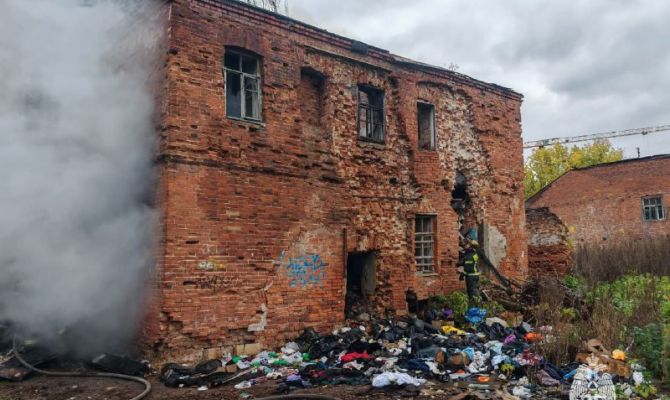 В Туле на улице Пирогова потушили пожар в доме культурного наследия