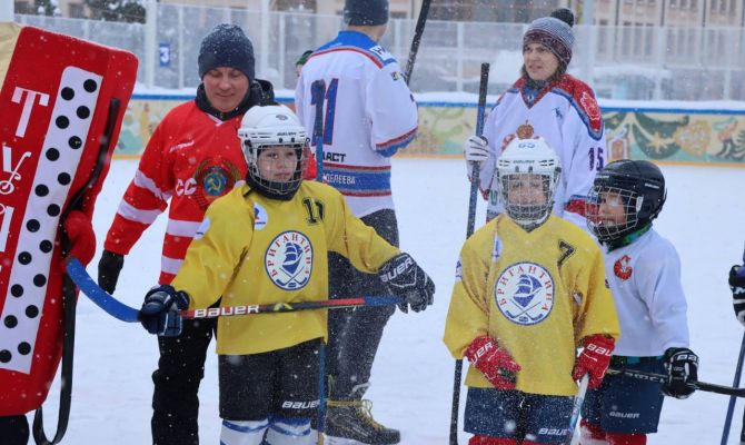 В Туле стартовал всероссийский фестиваль "Мама, папа, я - моя хоккейная семья"