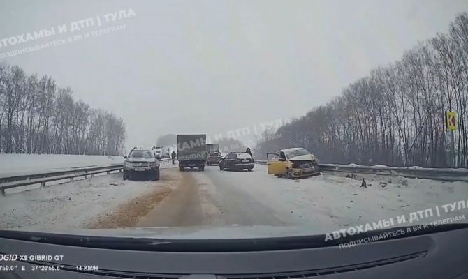 Появилось видео с места ДТП на М-2 "Крым" под Тулой
